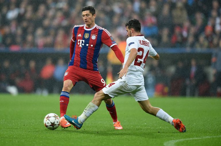 Robert Lewandowski po 18 oficjalnych występach w Bayernie ma na koncie 8 goli
