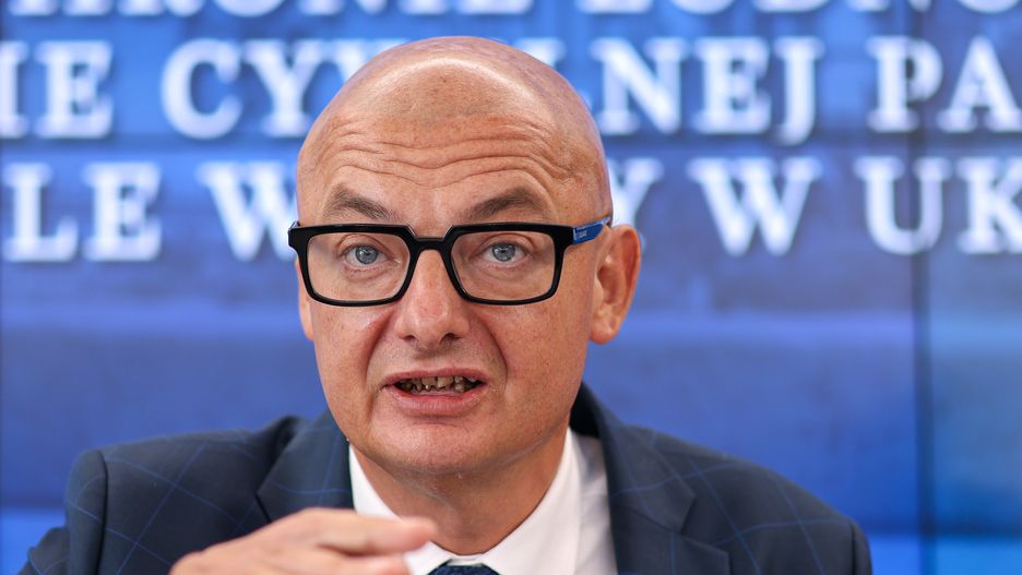 Micha� Kami�skiAlbert Zawadakonferencja, polityk, polityka, samorz�d, samorz�dy, senat, wojna w Ukrainie, agresja Rosji, atak Rosji na Ukrain�, bezpiecze�stwo, inwazja rosyjska, obrona cywilna, rosyjski, sytuacja na Ukrainie, sytuacja w Ukrainie, terytorialnych, w�adza lokalna, w�adza samorz�dowa, w�adze lokalne, w�adze samorz�dowe, Wojna na Ukrainie, portret