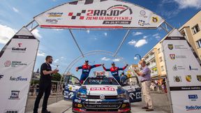 Kacper Wróblewski na podium przed inauguracją mistrzostw Polski