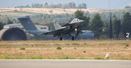 ZEA zbroi się we Francji. Rekordowy kontrakt na Rafale