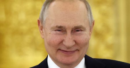 Putin wciąż ma w garści ważne dla UE paliwo. Nie ma zgody na sankcje