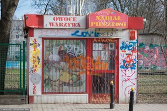 Małe sklepy spożywcze toną w długach. Przywrócenie VAT-u pogorszy sytuację