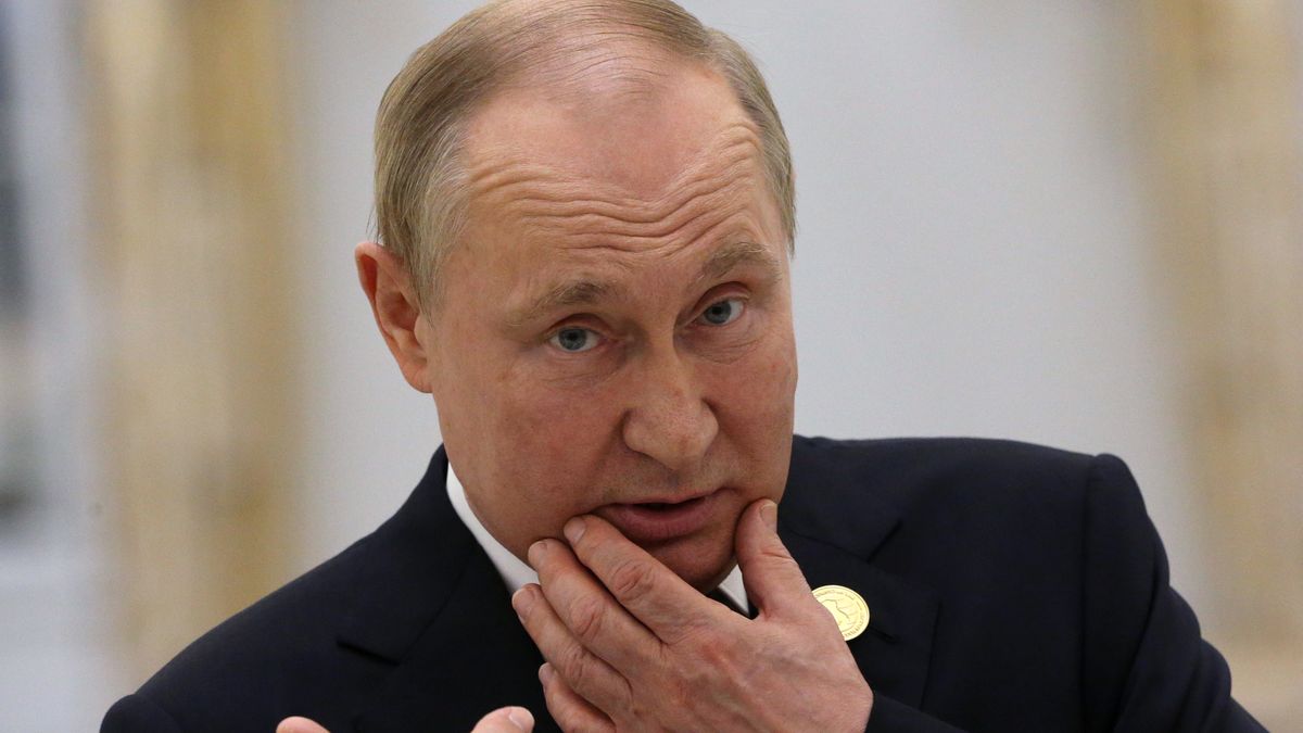 ASHGABAT, TURKMENISTAN - JUNE 29: (RUSSIA OUT) Russian President Vladimir Putin speaks during his press conference at the Ashgabat International Airport on June 29, 2022 in Ashgabat, Turkmenistan. Russian President Putin is in Turkmenistan to attend the VI Caspian Summit. (Photo by Contributor/Getty Images)