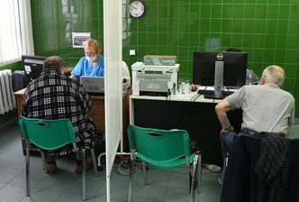 Szczepienia przeciw COVID-19. Trzecia dawka dla wszystkich