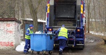 Samorządy sprzeciwiają się podwyżce opłat za śmieci. Sprawa ma trafić do UOKiK