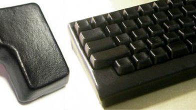 Klawiatura w skórze. Cała w skórze. 1