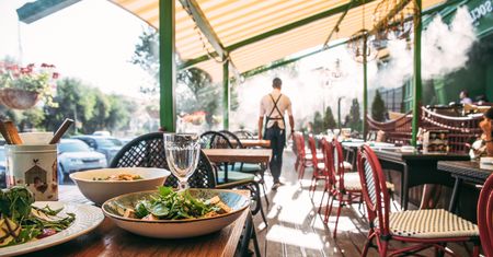 Zamykają lokale, odwołują rezerwacje. Upały pokonały restauratorów