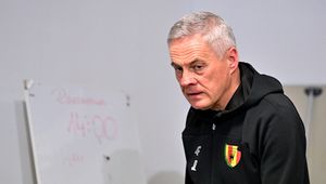 "Pozwoli pan, że tego nie skomentuję". Trener Korony obruszył się na pytanie o posadę