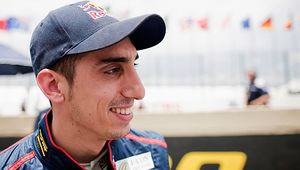 Sebastien Buemi nadal w Red Bullu