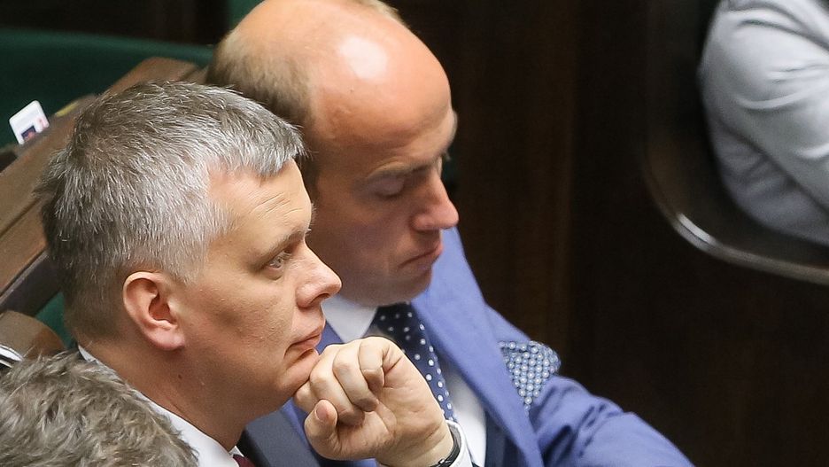 Budka i Siemoniak oddali się do dyspozycji Tuska 