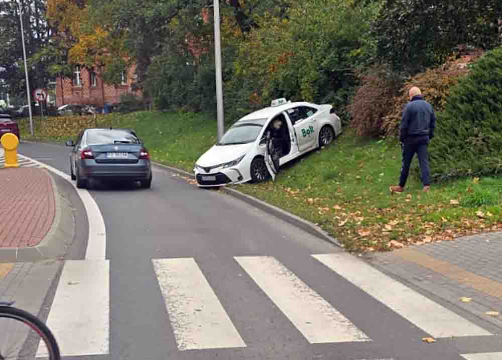 Zielona Góra: Kierująca Boltem awanturowała się, samochód pojechał sam