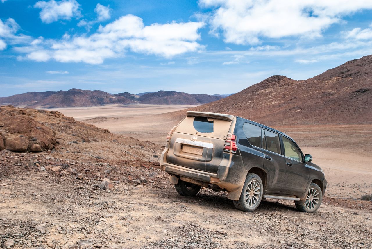 Nowa Toyota Land Cruiser w Namibii. Ponad 700 km bezdroży, pyłu i błota [część 1]