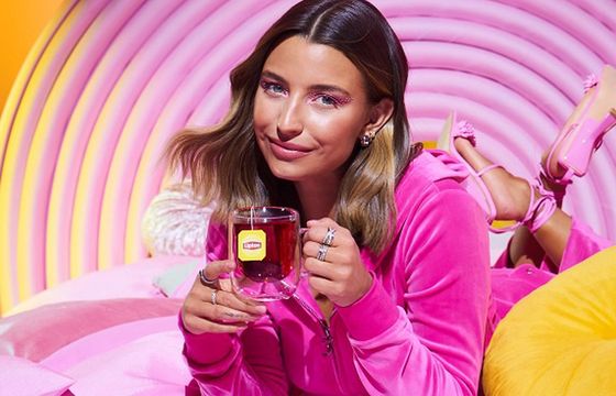 Julia Wieniawa ambasadorką herbatek Lipton
