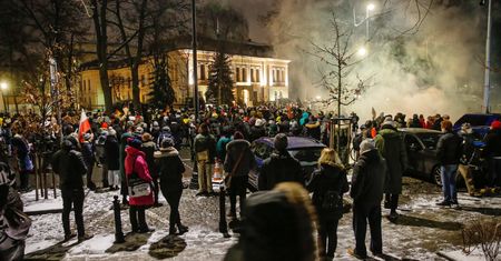 "Tego się boi policja". Funkcjonariusz komentuje nocną akcję w Warszawie