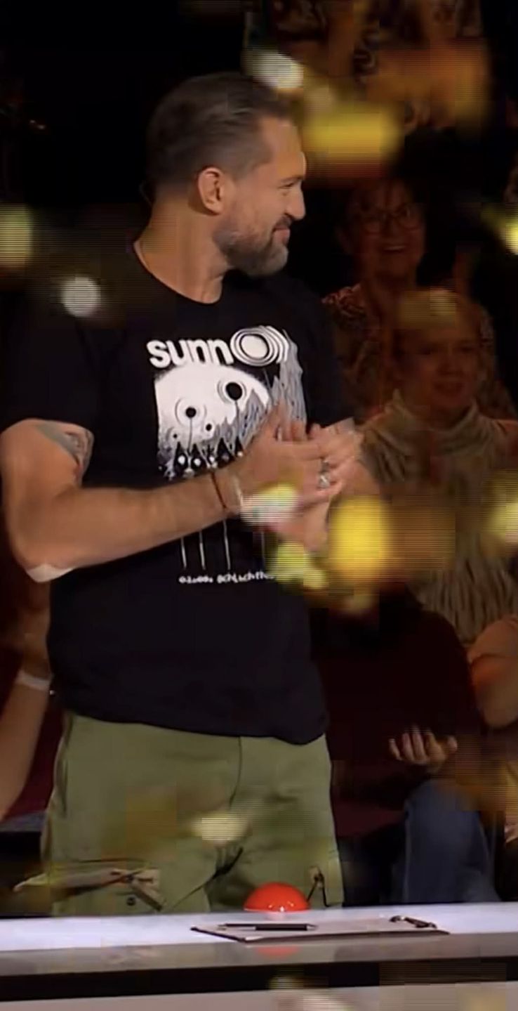 "Złoty przycisk" za taniec na rurze w "Mam talent!"