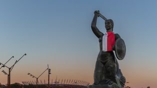 Pomnik Syreny w Warszawie oblany farbą. Sprawa trafiła do prokuratury