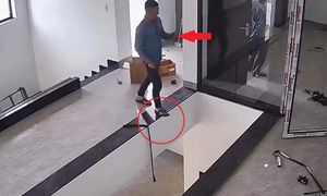 Szedł i patrzył w telefon. Dramat na budowie. Film mówi wszystko