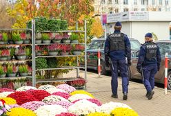 Nocują przy cmentarzach. "Z roku na rok jest coraz gorzej"