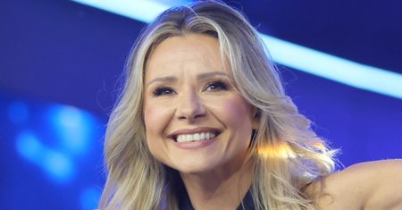 Odziana w bikini Anna Karwan eksponuje wyćwiczone ciało na egzotycznych wczasach (FOTO)