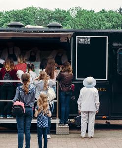 Fatalne wyniki kontroli food trucków. 69 proc. popełnia ten sam błąd