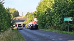 Pijany kierowca potrącił matkę i córkę przed domem. 59-latka nie żyje
