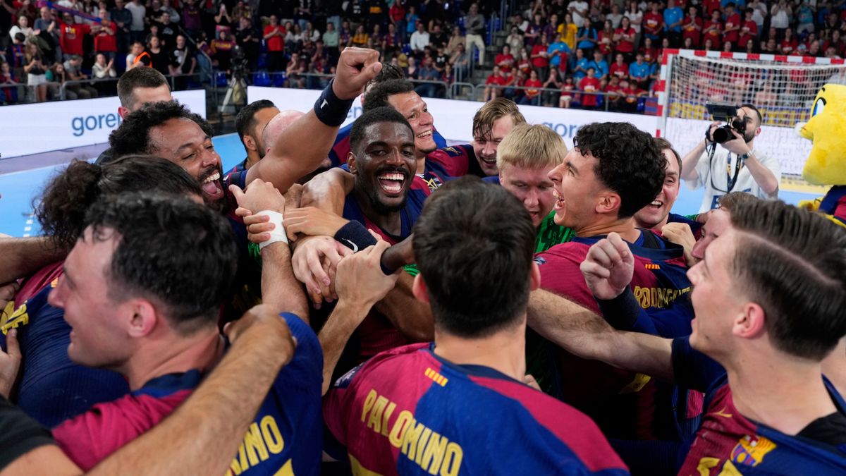 PAP/EPA / Alejandro Garcia / FC Barcelona przegrała, ale awansowała dalej