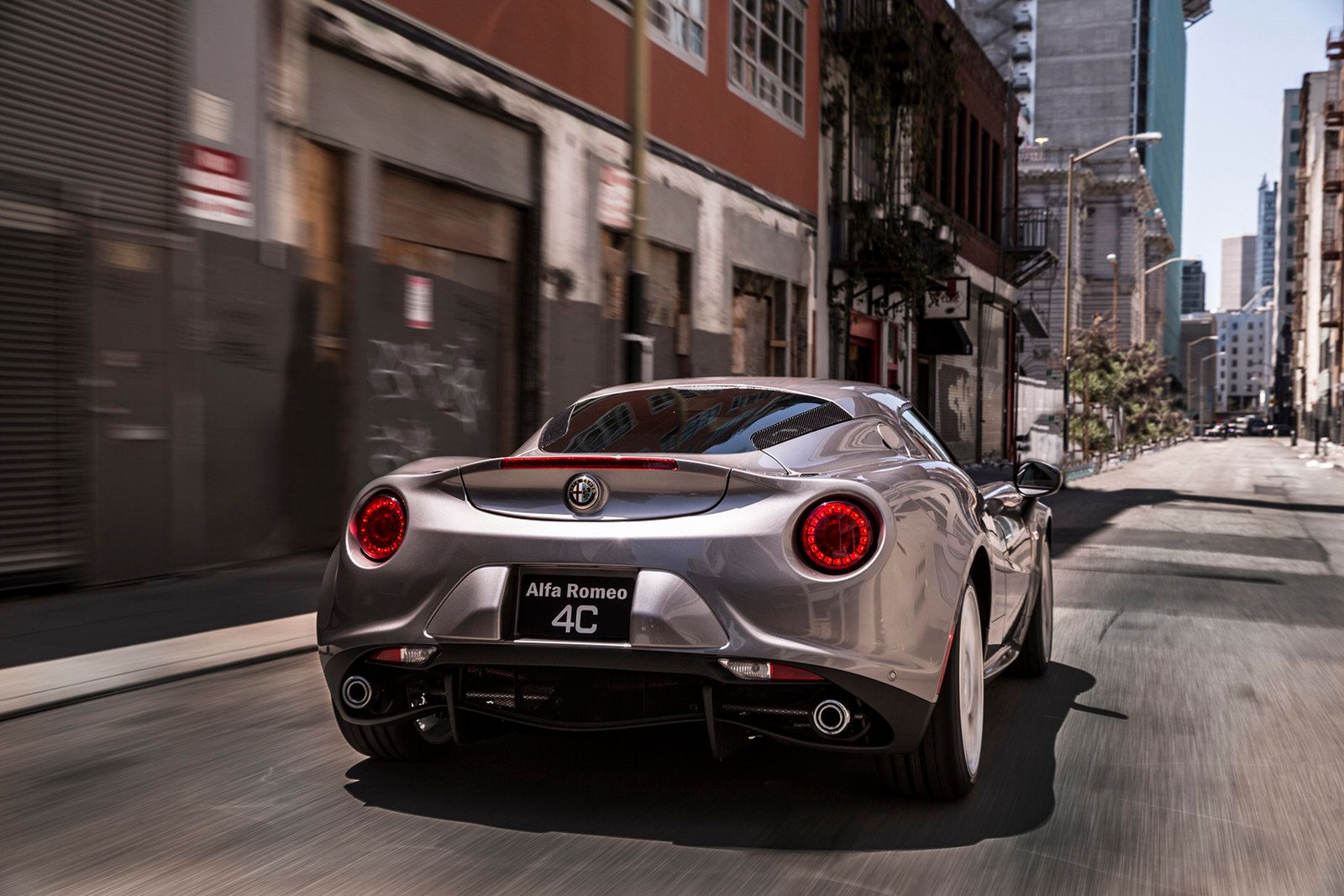 Alfa Romeo 4C w wersji na rynek amerykański w obszernej galerii zdjęć 104