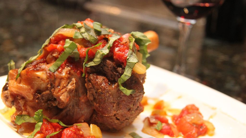 Duszona goleń tylna z jagnięciny nowozelandzkiej (mięso i tłuszcz)