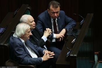 Wewnętrzne napięcia w PiS. Media o kulisach spotkania