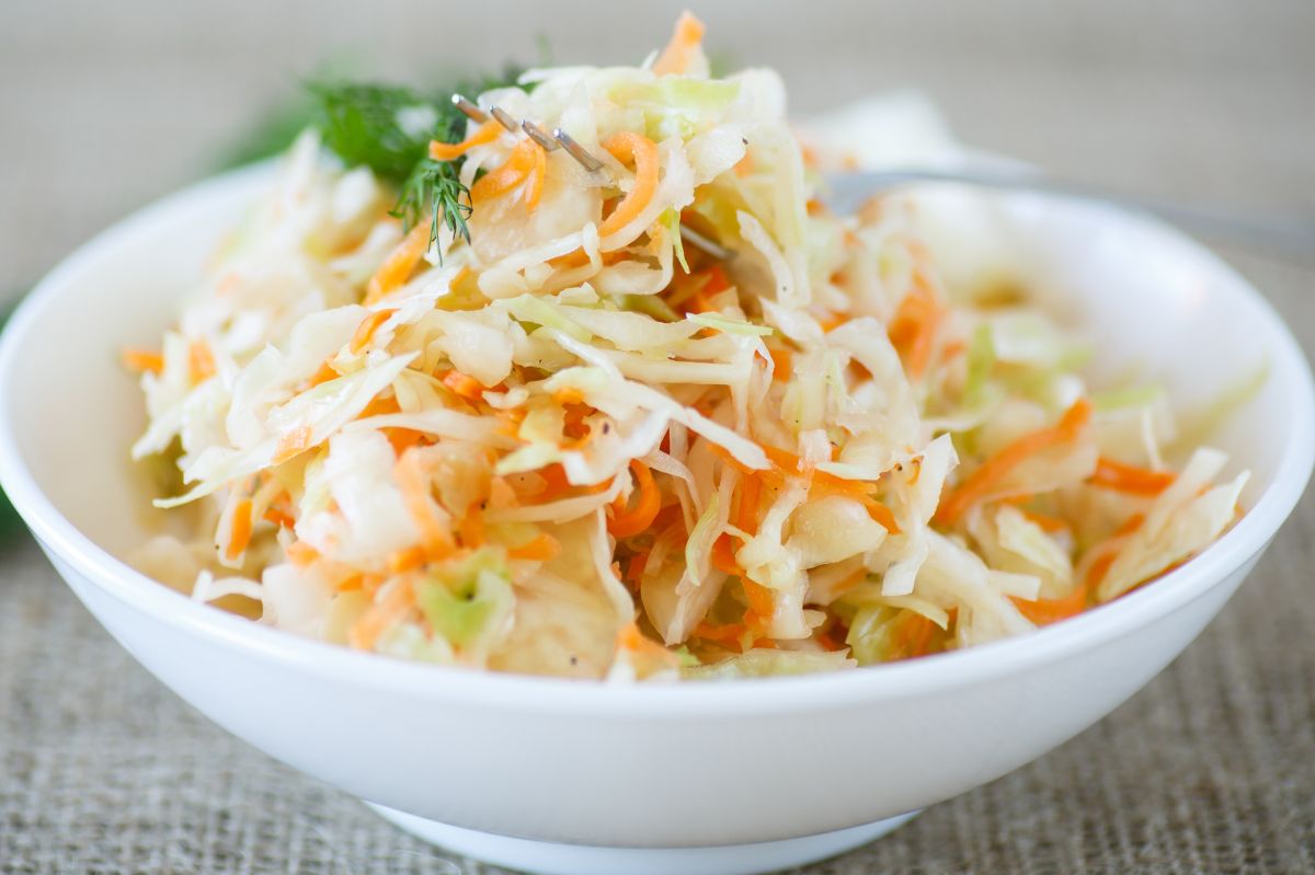 Coleslaw salad with a slightly altered composition. It's going to be very crunchy!