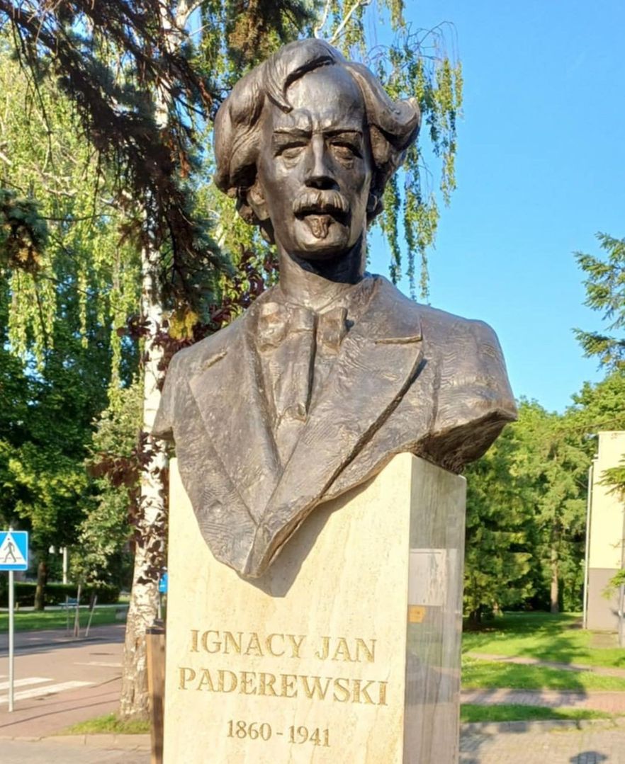 Pomnik Paderewskiego już stoi w Malborku