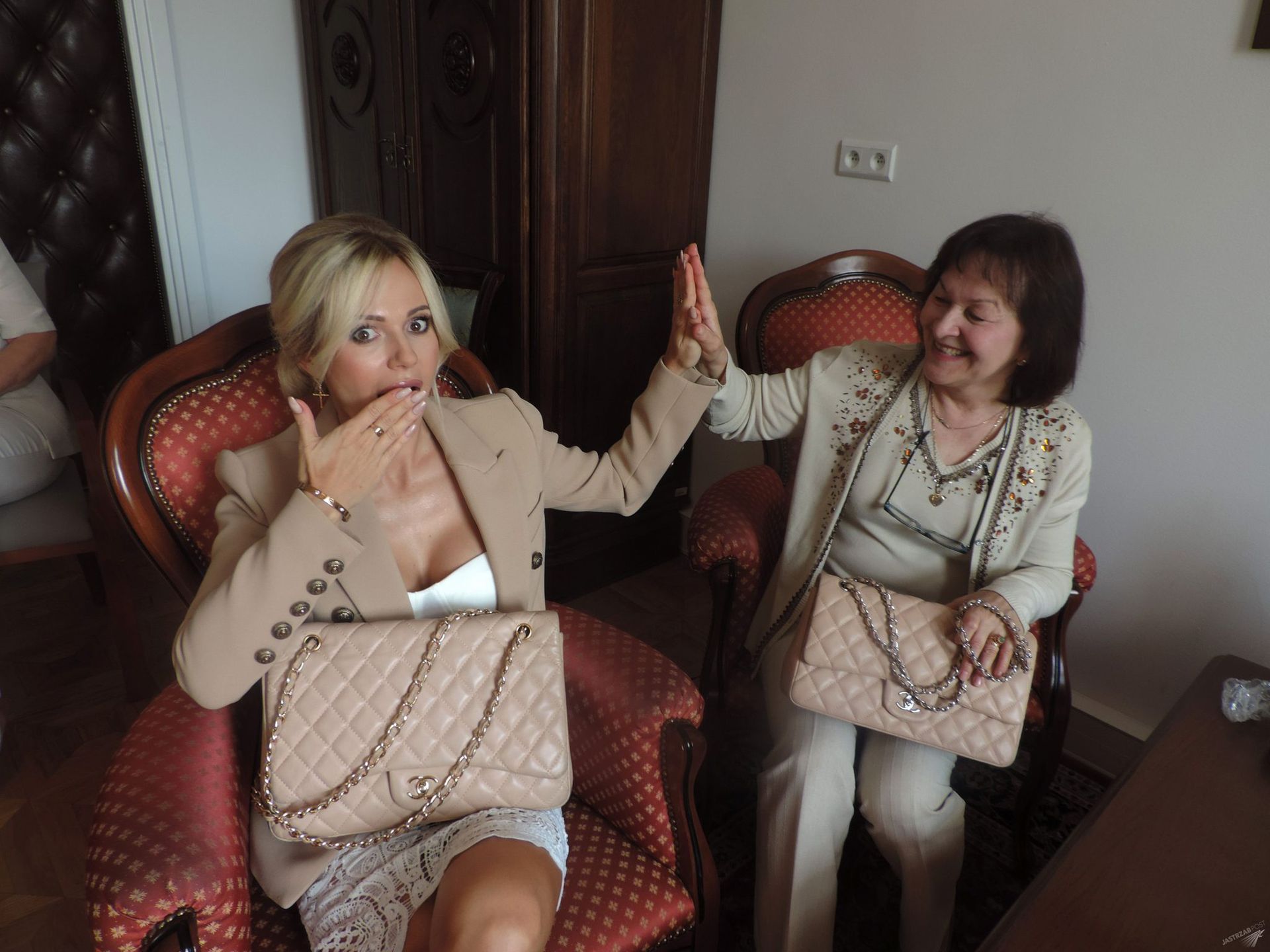 Doda i Wanda Rabczewska z torebkami Chanel