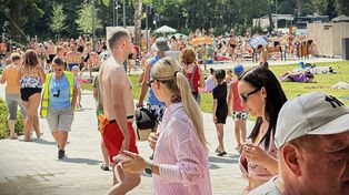 Zielona Góra: Tłumy w niedzielę na kąpielisku H2Ochla