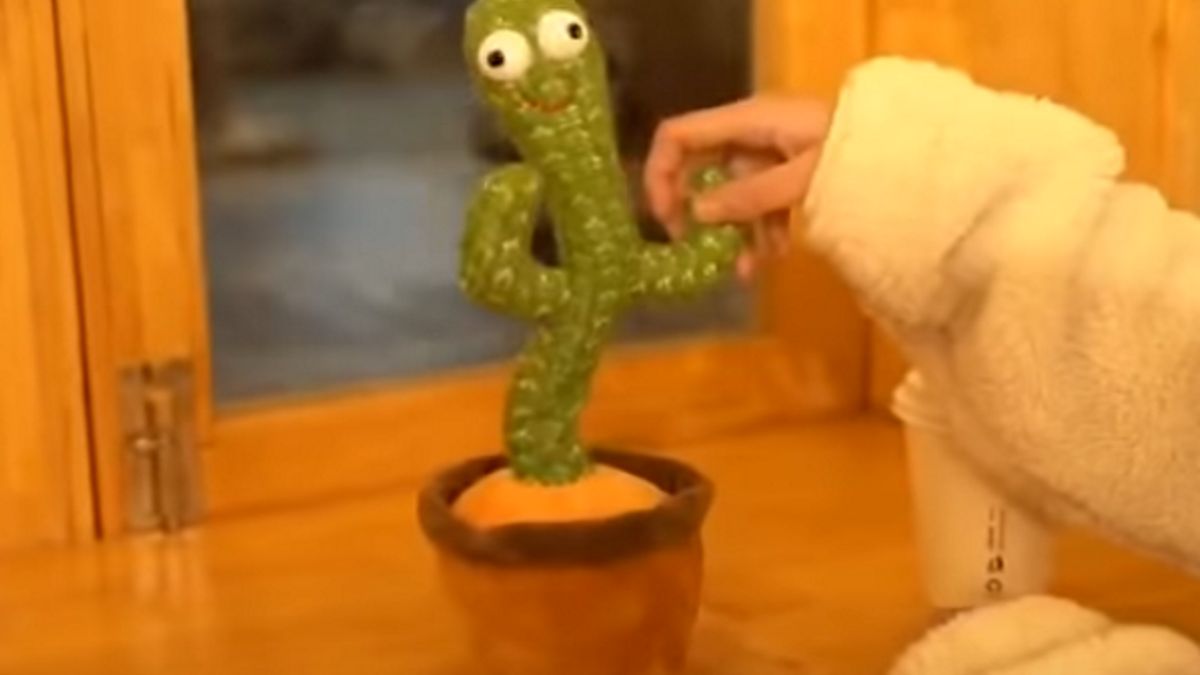 Tańcząca i rapująca po polsku zabawka