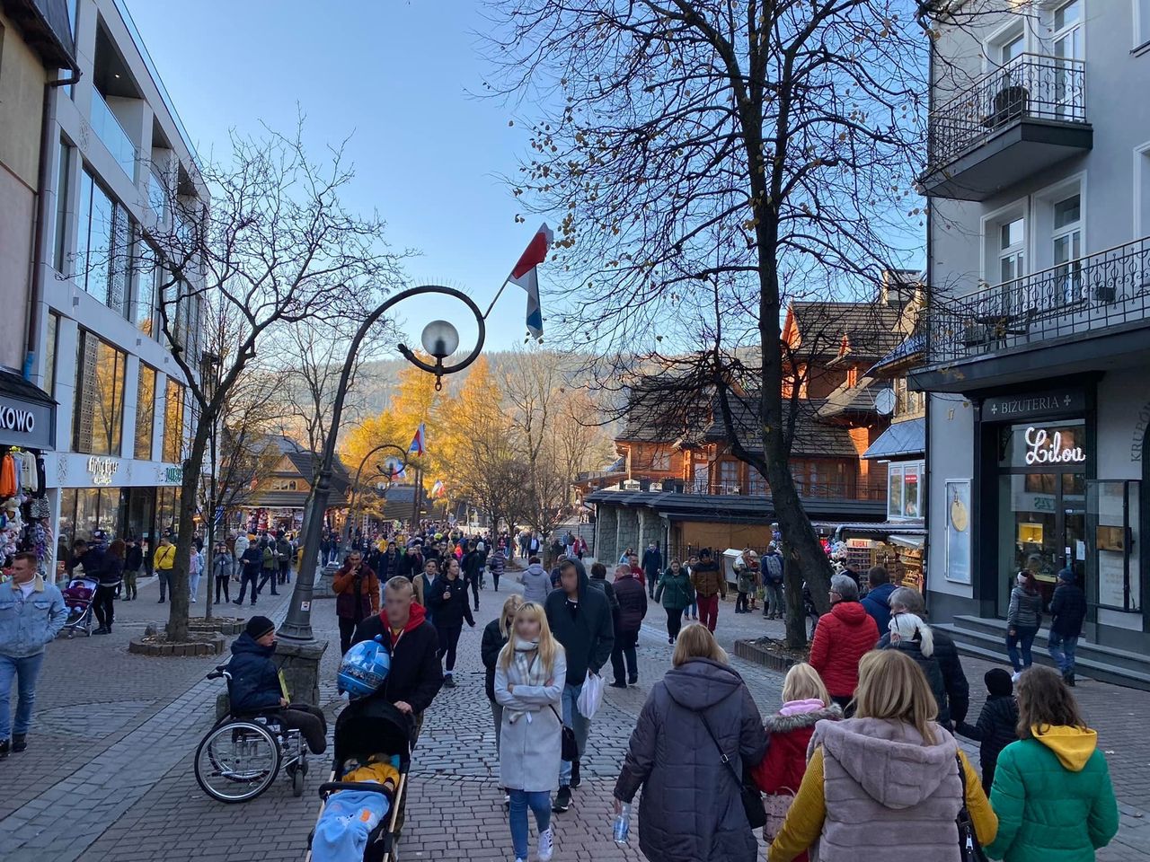 Zakopane pęka w szwach. "Jak w szczycie sezonu"