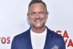 Cezary Pazura nabija się ze swoich nagród filmowych. "Na coś się w końcu przydały"