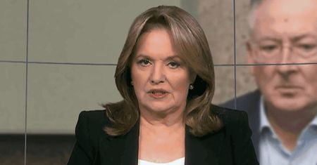 Danuta Holecka wprowadza rewolucję w "trącącej myszką" TV Republika. Uparła się na nowe oświetlenie: "Stare ją POSTARZAŁO"
