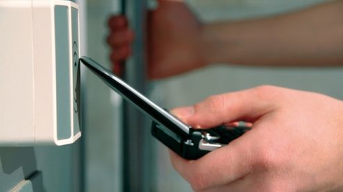 Nokia Swipe - płatności komórką za pomocą NFC już w przyszłym roku? 1