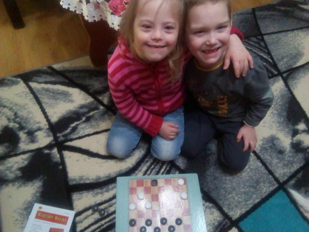 Potrzebna rehabilitacja dla maluchów uratowanych z domu dziecka