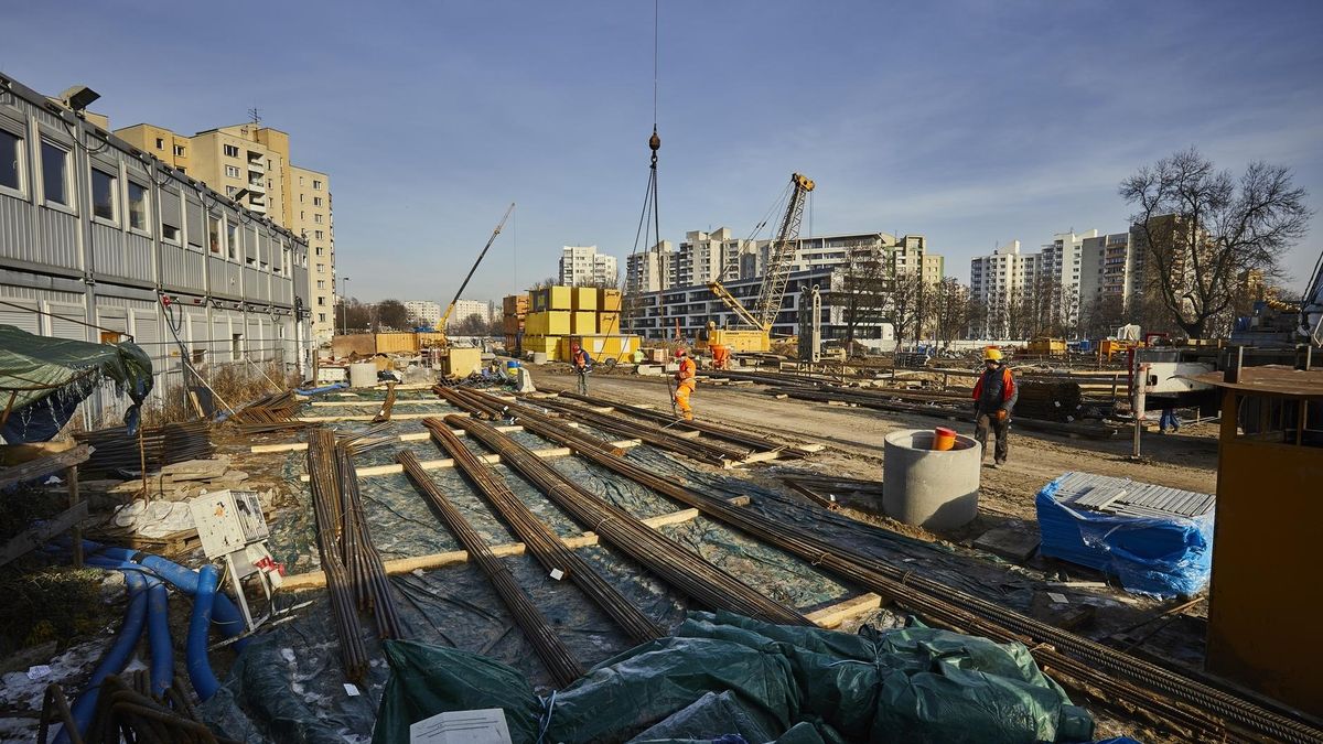 PKP w czwartek zaczyna wypłaty zobowiązań wobec podwykonawców Astaldi