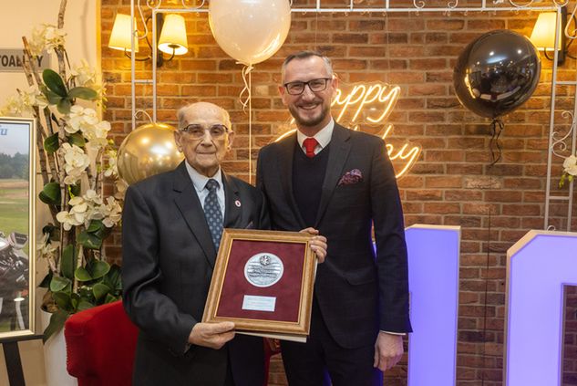 Czesław Romankiewicz odebrał medal medal Unitas Durat (foto: Mikołaj Kuras dla UMWKP)