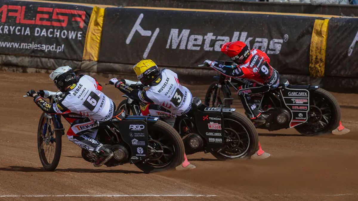 WP SportoweFakty / Michał Krupa / Na zdjęciu (od lewej): Dimitri Berge, Tobiasz Musielak, Luke Becker