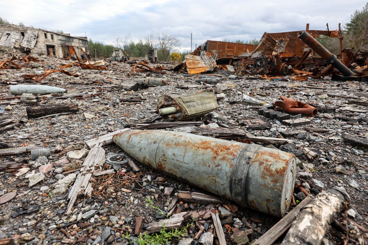 Zniszczony rosyjski pocisk, który miał zniszczyć cele w Izjumie w poniedziałek