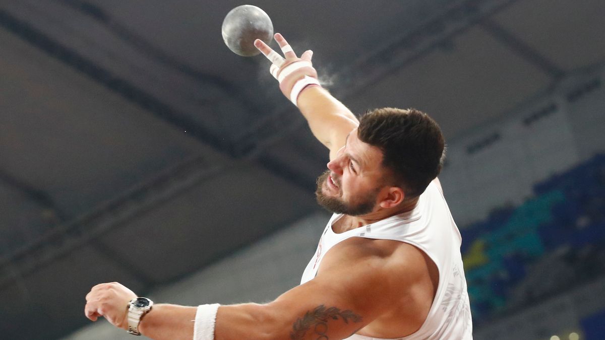 PAP/EPA / Diego Azubel / Na zdjęciu: Konrad Bukowiecki