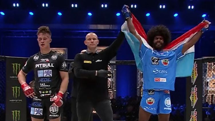 Yann Liasse pokonał Oskara Szczepaniaka na KSW 67