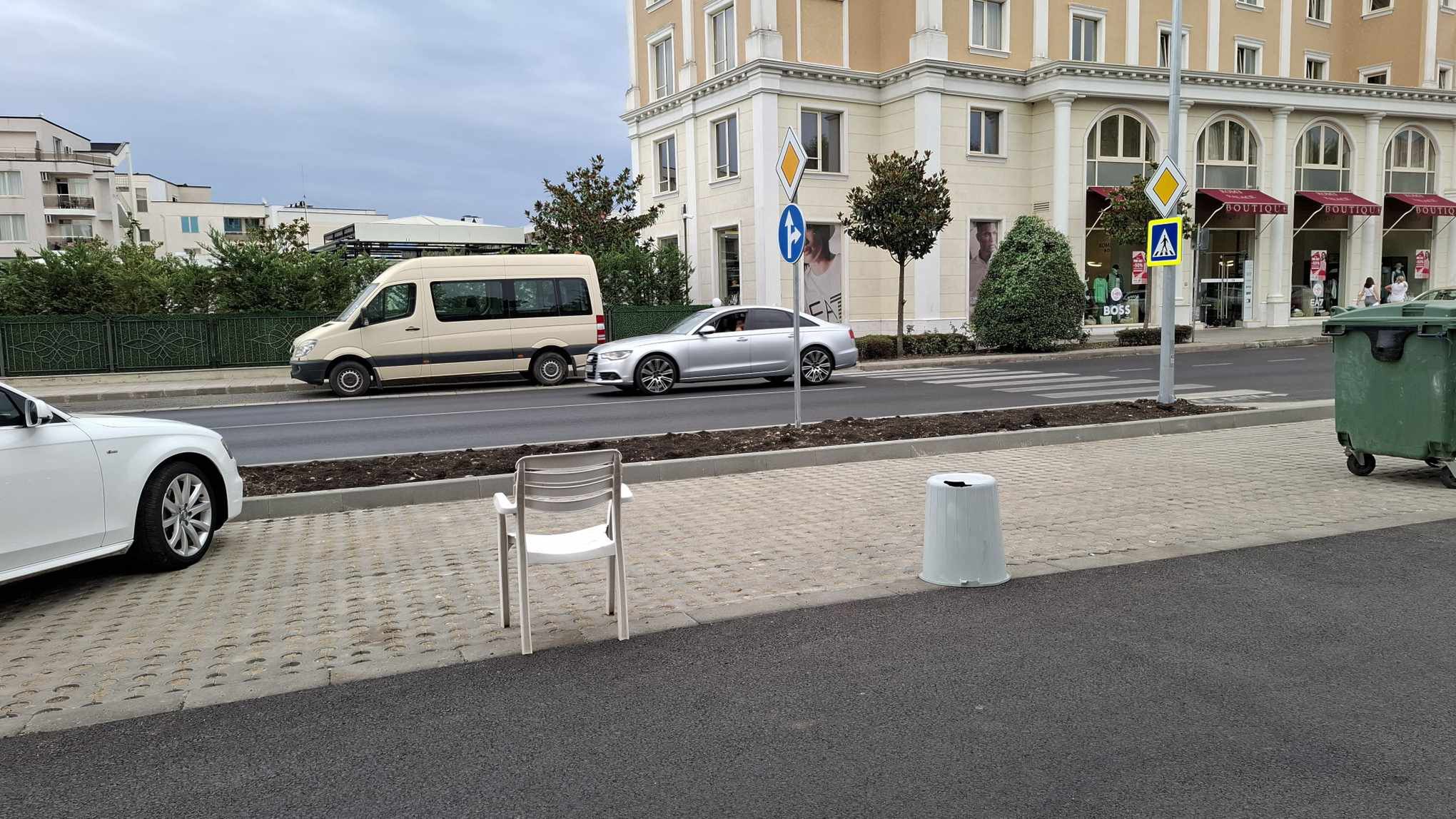 W taki sposób w Bułgarii rezerwują miejsca parkingowe
