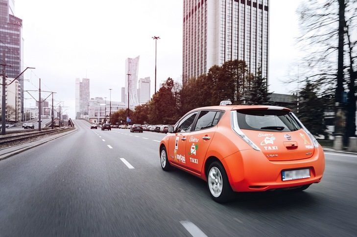 Elektryczne taksówki myTaxi pojawiły się w Warszawie, jest tanio i ekologicznie