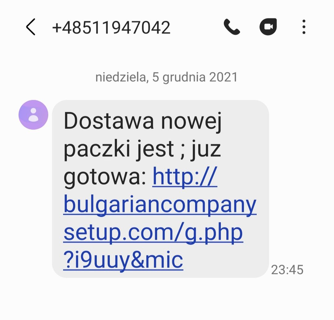 Fałszywy SMS o paczce