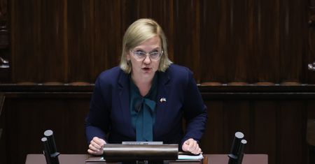 "Ekipa jak z Misia" oraz "kiełbasa wyborcza". Dyskusja o dodatku węglowym w Sejmie