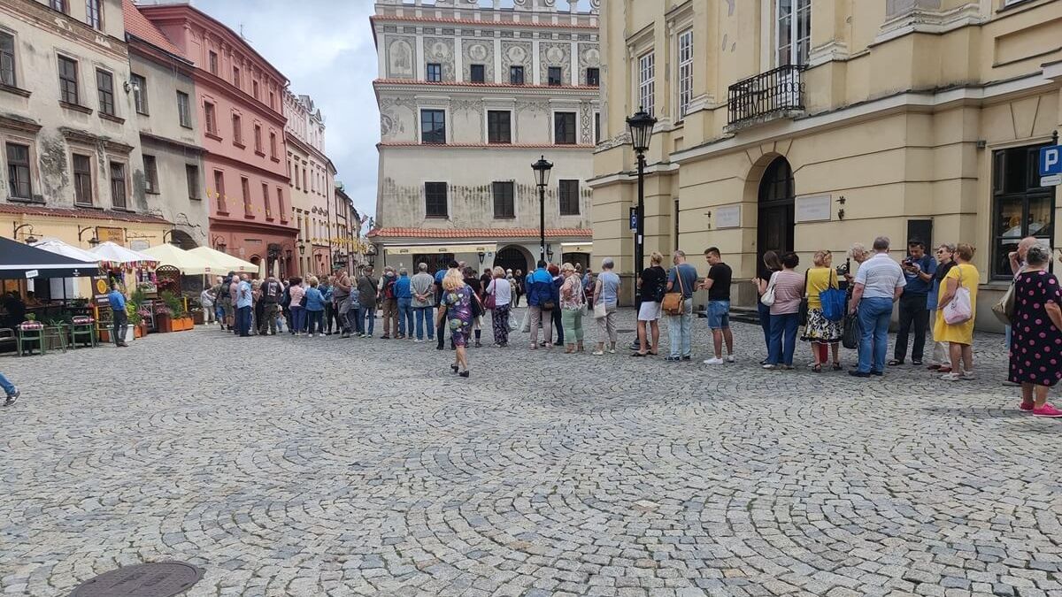 Kolejka na Starym Mieście